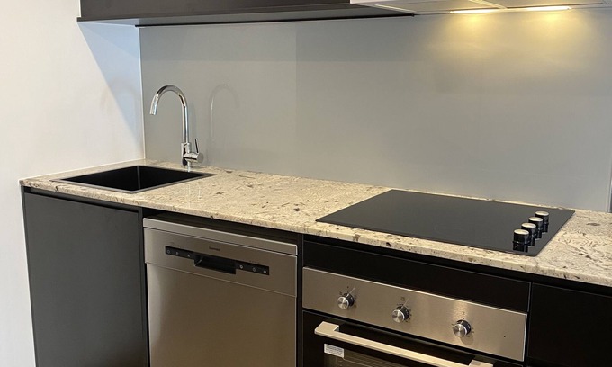 Balmain Apartamento | Luxe new apartment w/ coffee, breakfast and lunch included!