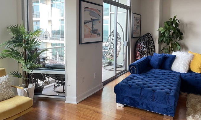 Vickery Meadow Apartamento | Luxe Penthouse/NorthparkMall
