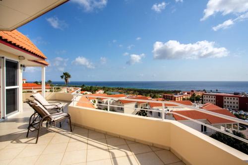 Piscadera Apartamento | Luxe Penthouse Royal Palm