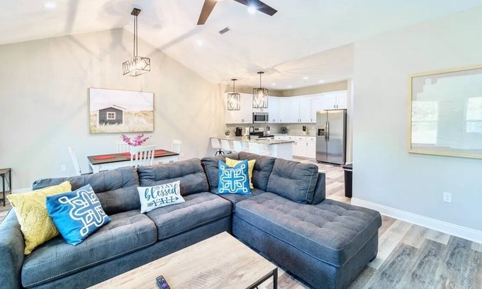Dothan Casa | Luxe Private Dothan Oasis Near Historic Downtown!