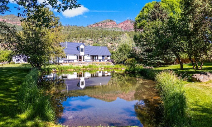 Hermosa Casa | Luxe Retreat at Celebration Pond - 6BR, 4.5 BA, WIFI, A/C, Optional HotTub