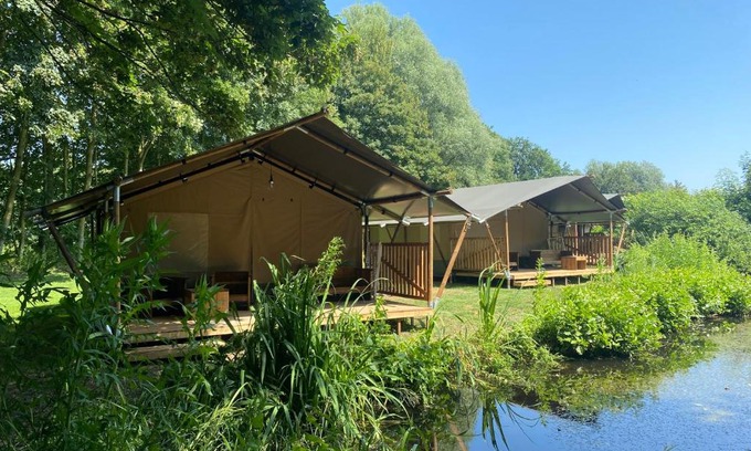 Hommerts Otro | Luxe safaritent aan het water - September aanbieding! - Recreatiepark de Uilenburg