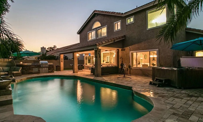Paradise Valley Village Cabaña | Luxe Scottsdale Home W/pool, Spa, & Tesla Charger