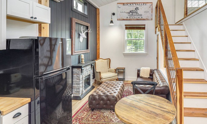 Lebanon Apartamento | Luxe Stable Suite: Farm Stay in Lebanon!