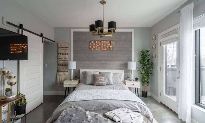 The Nations Apartamento | Luxe Studio with Private Deck in Nashville