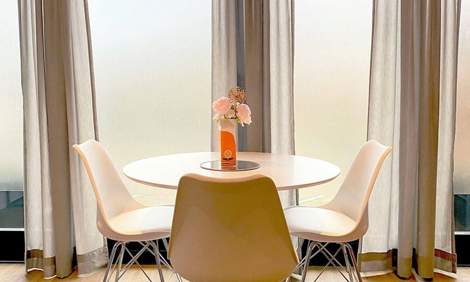 Nagele Cama Y Desayuno | Luxe studio with vintage look in ‘a New Village on New Land’ Nagele