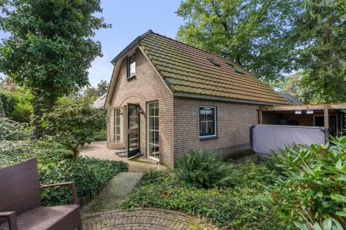 Lunteren Casa | Luxe vakantiehuis in het bos met jacuzzi en sauna