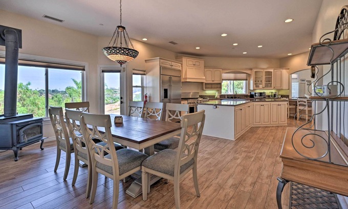 Vista Casa | Luxe Vista Getaway w/ Private Pool & Hot Tub!