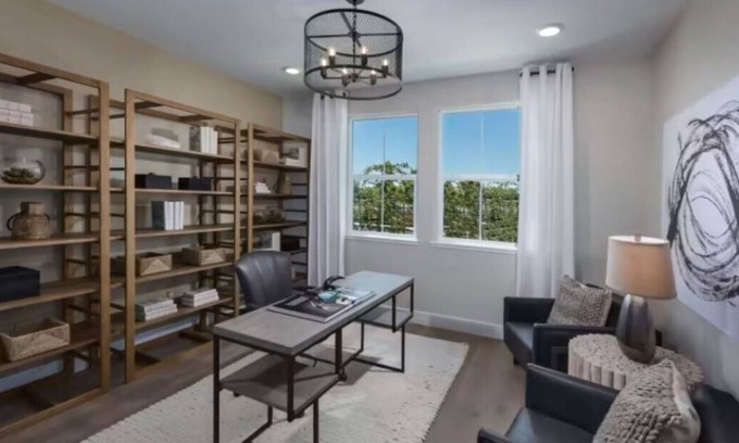 Brentwood Casa | LuxeAM3: Stylish & Luxurious, New, BBQ Grill, 4BR