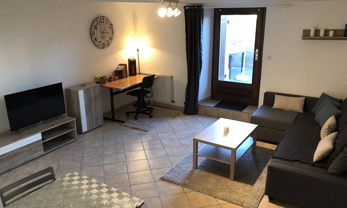 Luxeuil-les-Bains Apartamento | Luxeuil center⭐Calme😌Parking👍Idéal Curists / Professionals