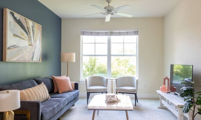 Eisenhower East Apartamento | 800 Carlyle - 238 · LUXI| Stylish 2BR Close To Old Town & DC - DCA