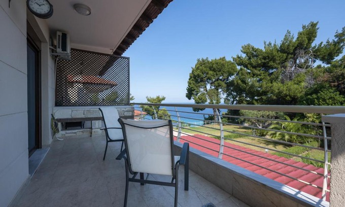 Kassandra Villa | #Luxlikehome Seashell Villa