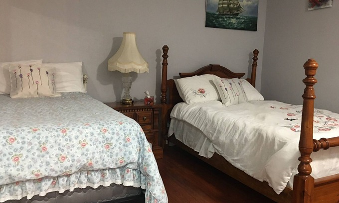 Agincourt North Casa | LUXMY VILLA larger groups luxury stay