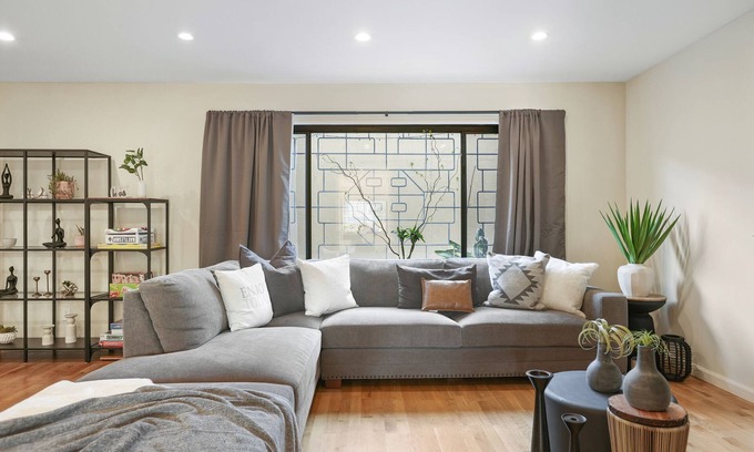 South San Francisco Casa | LuxoStays | Westborough Beauty | 4BR Home in SSF