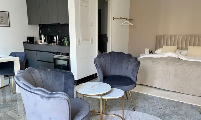 Berliner Vorstadt Apartamento | Luxuriöses Studio mit privatem Zugang zum See