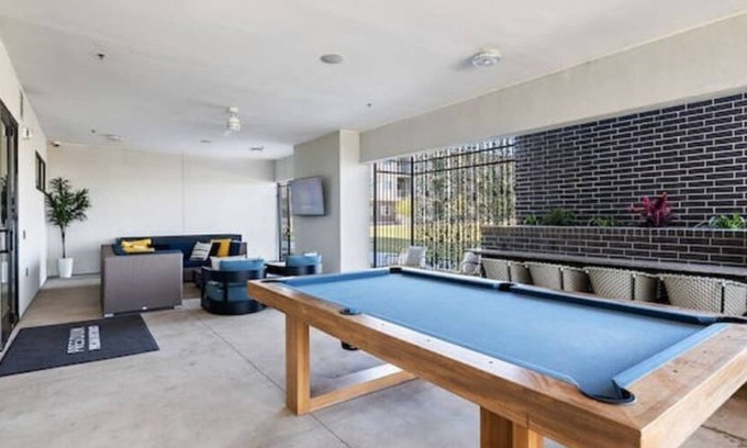 Pflugerville Apartamento | Luxurious 1:1 Suite, Pool, Billiards; 17min Domain