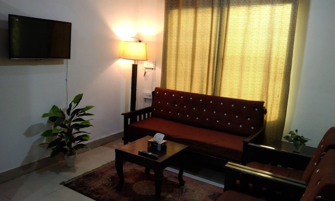 Islamabad Apartamento | Luxurious 1 Bed Family Apartment with WiFi, Self Check-in Islamabad