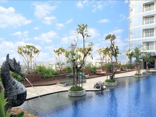 Surabaya Apartamento | Luxurious 1 Icon 3BR Apartment in Tunjungan Plaza 6 Surabaya City Centre by Le Ciel Hospitality