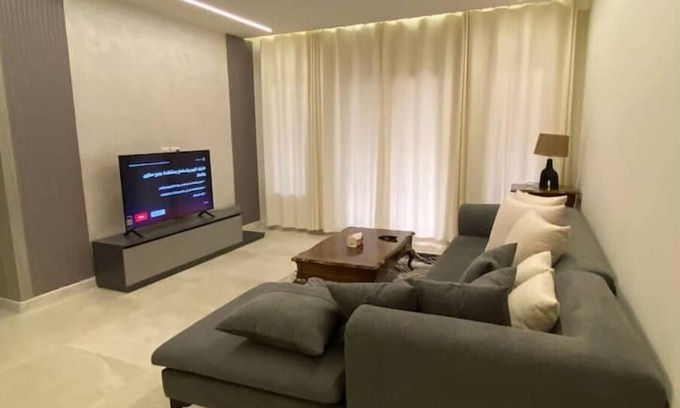 Dream Land Apartamento | Luxurious 2BR and 2 Baths Apartment in DreamLand
