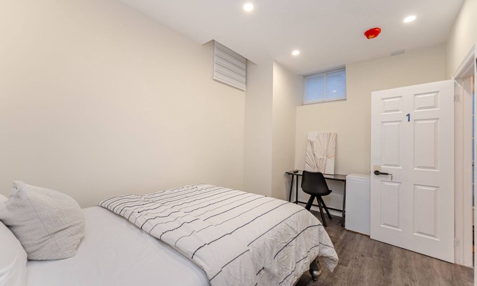 Oakville Casa | Luxurious 3-Bedroom Basement ensuite! Your Dream Space Awaits You in Oakville!