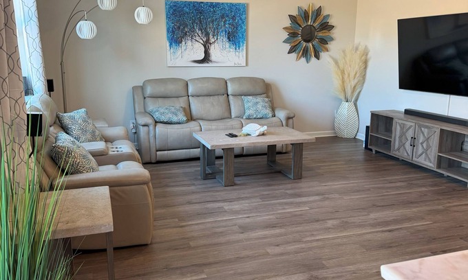 Wrightsboro Casa | Luxurious 3 bedroom home, 10 minutes from downtown Wilmington, pet friendly!