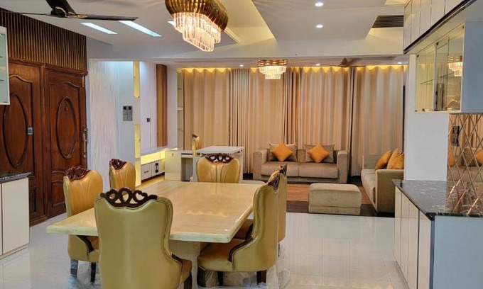 Uttara Apartamento | Luxurious 3-bhk highly secured & close to airport