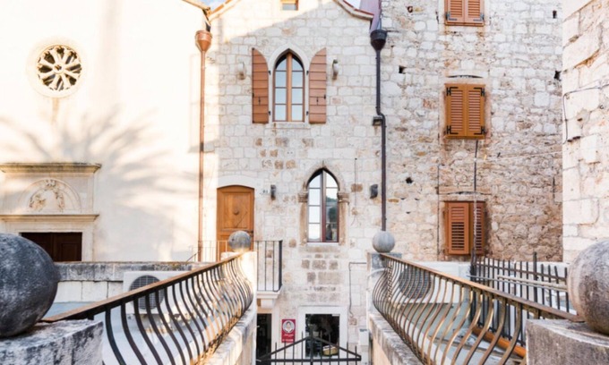 Hvar Old Town Villa | Lujosa casa de 3 pisos de finales del siglo XV en el casco histórico del casco antiguo de Hvar