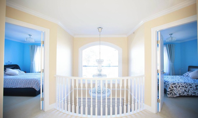 Sunset Casa | Luxurious 3BR House w/ Balcony, Garden in Sunset Vancouver