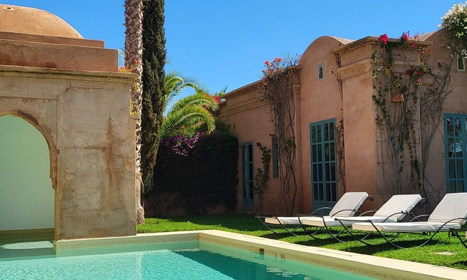 El Aggada Villa | Villa de lujo Jardín privado y piscina sin vecinos Ama de llaves y servicios