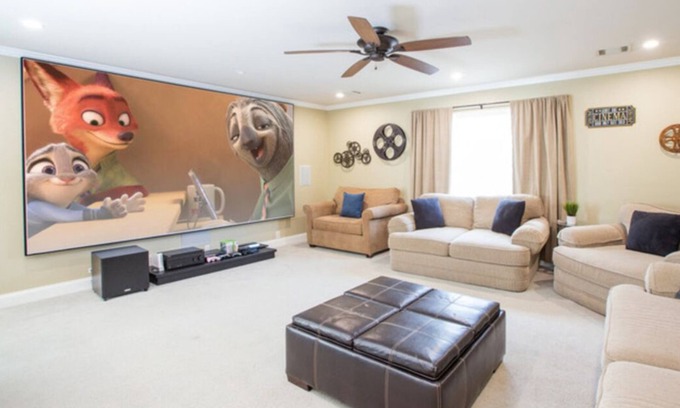 Medina Valley Casa | Luxurious 4bdrm/13 guest home near Lackland AFB BMT/SeaWorld/Downtown