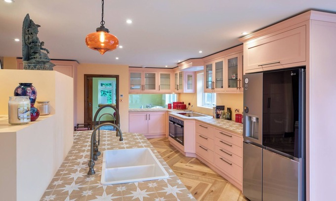 Hurley Apartamento | Luxurious 5BD Cottage & Large Garden by Henley