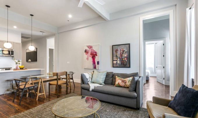 New Orleans Hotel | Luxurious 5BR/3BA Haven in Prime NOLA Location