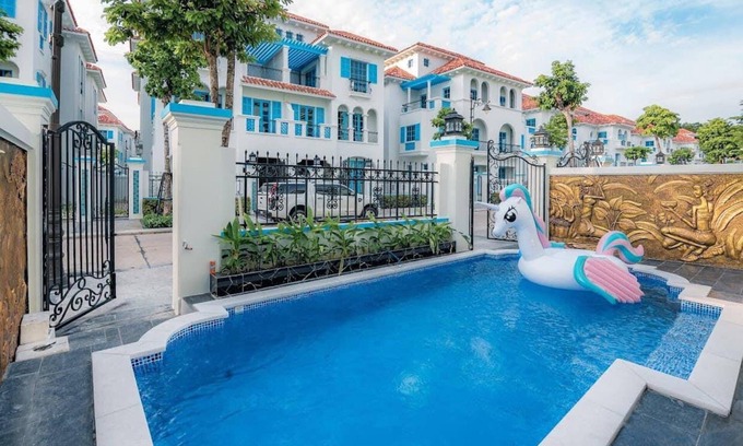 Bai Chay Villa | Luxurious 7 Bed Villa w/ Private Pool
