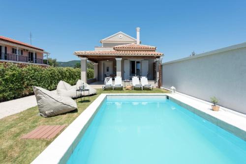 Ag. Georgios Villa | Luxurious Agios Georgios Villa Private Pool Villa Spyridoula Beach Paradise