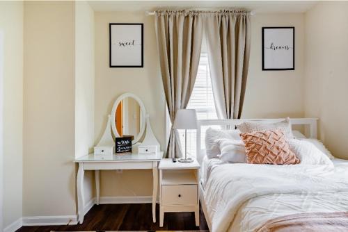 Northeast Casa | Luxurious and Cheerful Room in Washington DC