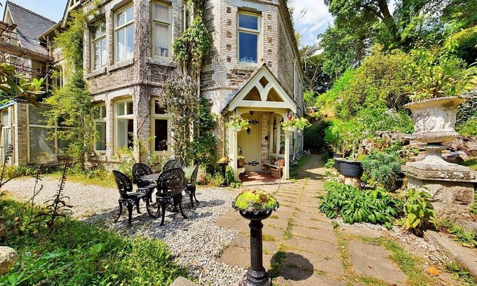 Ladock Apartamento | Luxurious Apartment in Historic Mansion - Sleeps 7