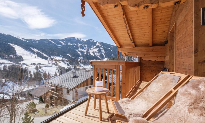 Muehlbach Am Hochkoenig Chalet De Esquí | Luxurious apartment with private sauna and sunny balcony