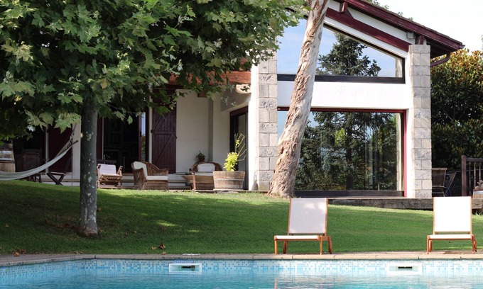 Behobie Villa | Luxurious Basque villa with Rhune views and large garden
