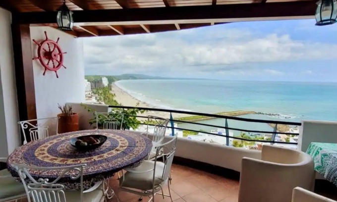 Esmeraldas Apartamento | Luxurious Beach Apartment + Amazing View!