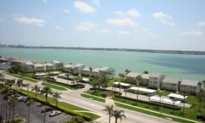 Sand Key Condominio | Lujoso condominio frente a la playa