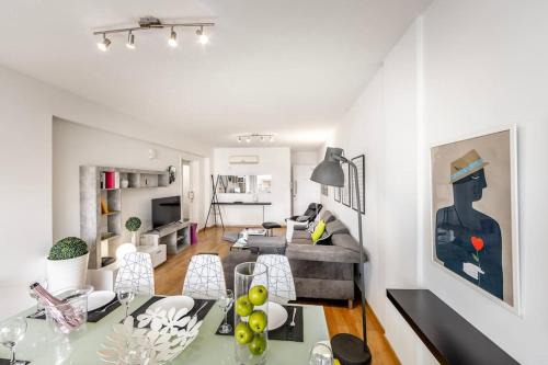 Acropolis Apartamento | Luxurious Bright & Stylish 2BR with Office in Nicosia