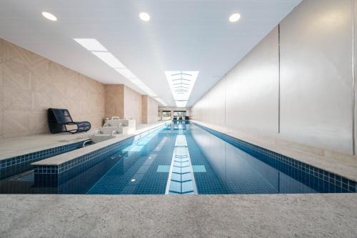 Santo Amaro Apartamento | Luxurious condo | Budget flat