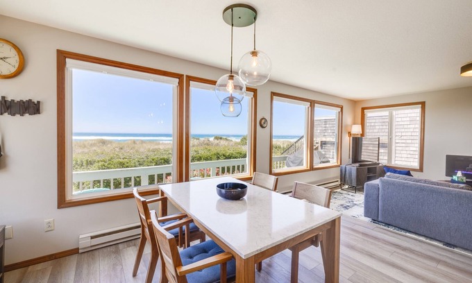Rockaway Beach Casa | Luxurious & Cozy Oceanfront Home 50 steps to Beach w/ Spectacular Ocean views!