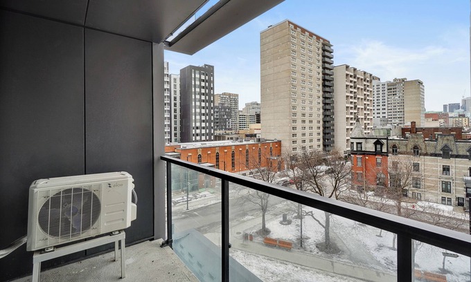 Downtown Montreal Apartamento | Luxurious Downtown Condo, 3 minutes to the Metro