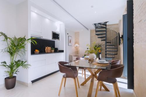San Bartolome Apartamento | Luxurious Duplex 2Bd 2Bth over Casa Pilatos