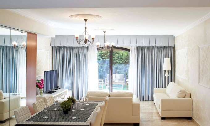 Mamilla Apartamento | Luxurious Duplex Garden Parking in David Village