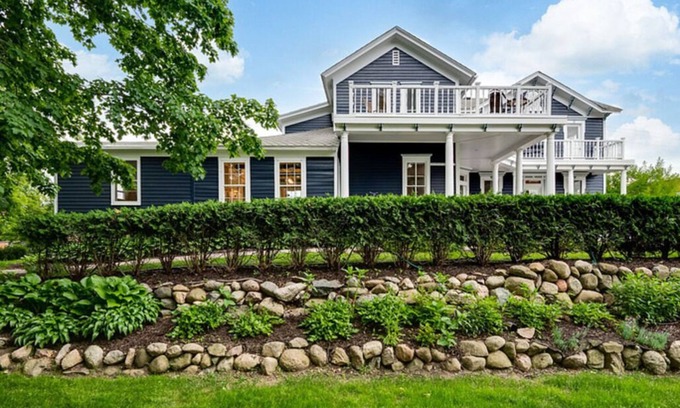 Excelsior Condominio | Luxurious Estate Rental: 10 Bedrooms, Sleeps 23—Perfect for Groups & Events!
