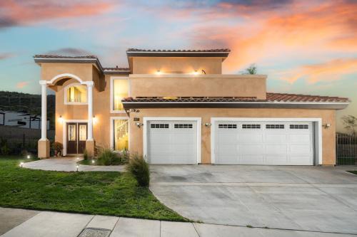 San Bernardino Casa | Luxurious Estate w/Heated Pool and Amazing Views
