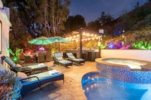 North Pacific Beach Casa | Luxurious Family 5 Bedroom Getaway