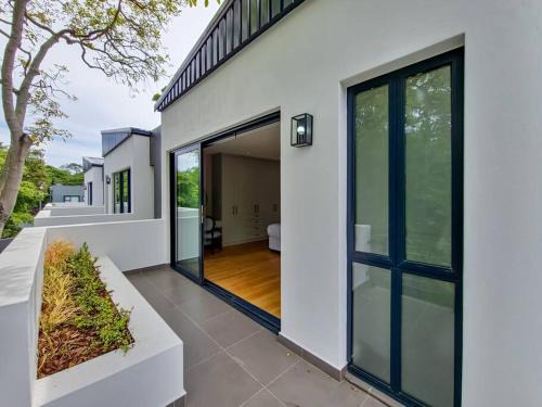 Newlands Villa | Luxurious Family home in Newlands with Pool
